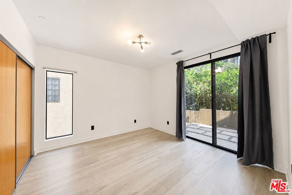 2230 Glendale Boulevard Property Photo 15