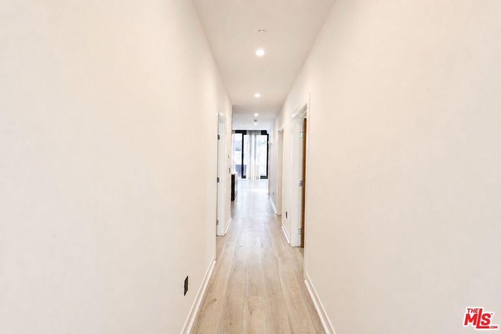 2230 Glendale Boulevard Property Photo 18