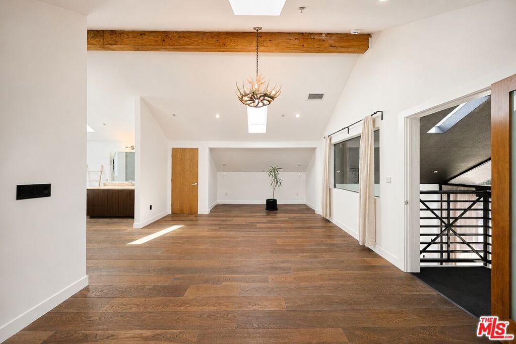2230 Glendale Boulevard Property Photo 20