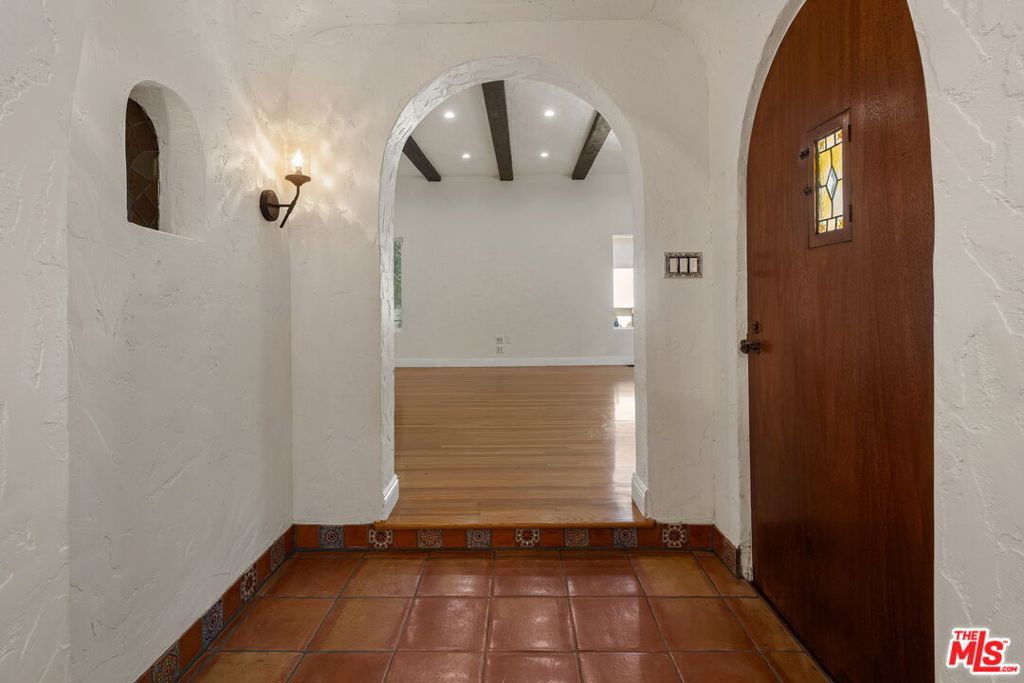 3447 Primera Avenue Property Photo 5
