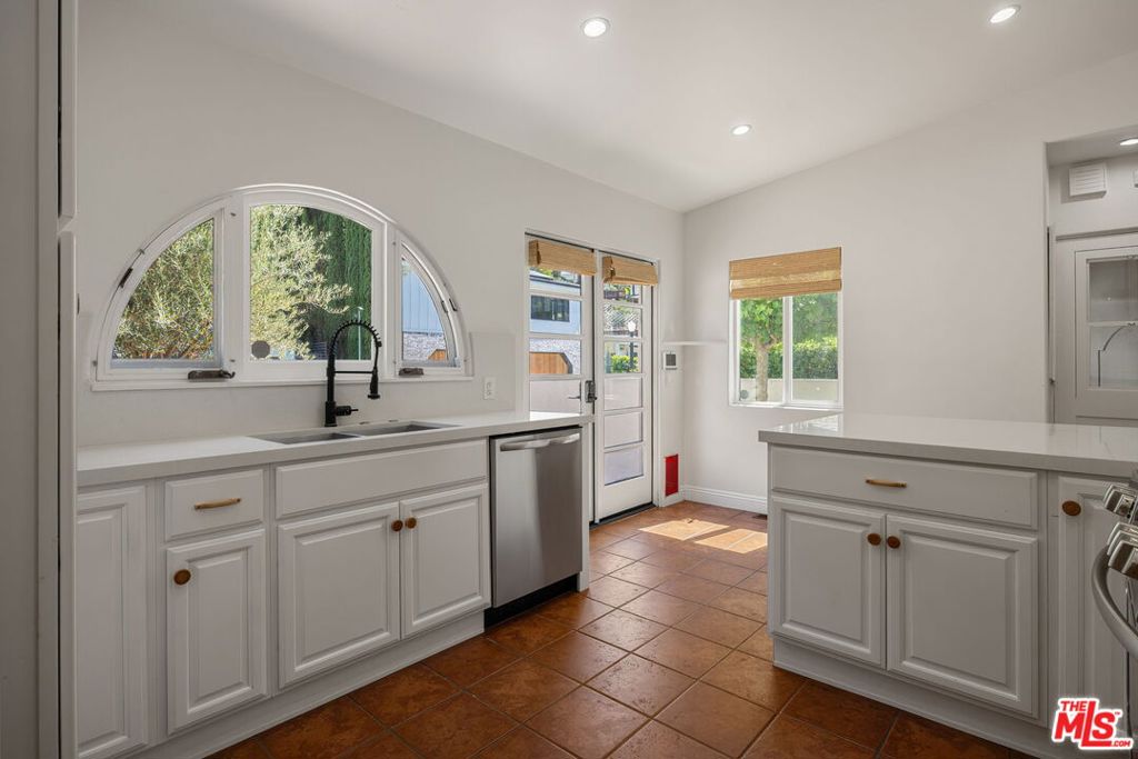 3447 Primera Avenue Property Photo 18