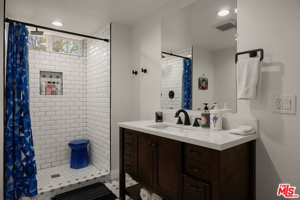 3447 Primera Avenue Property Photo 26
