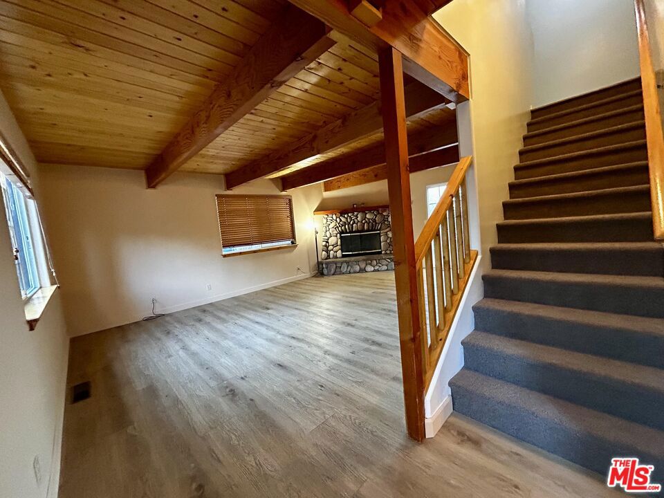 525 Santa Barbara Avenue Property Photo 5