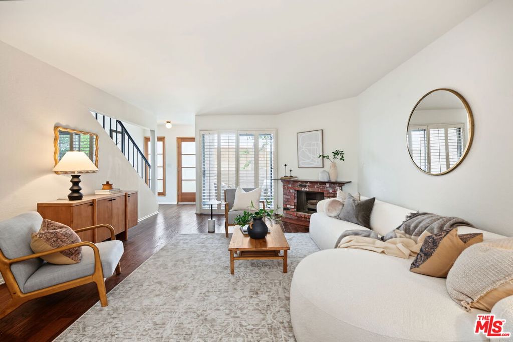 2016 Euclid Street 13 Property Photo 4