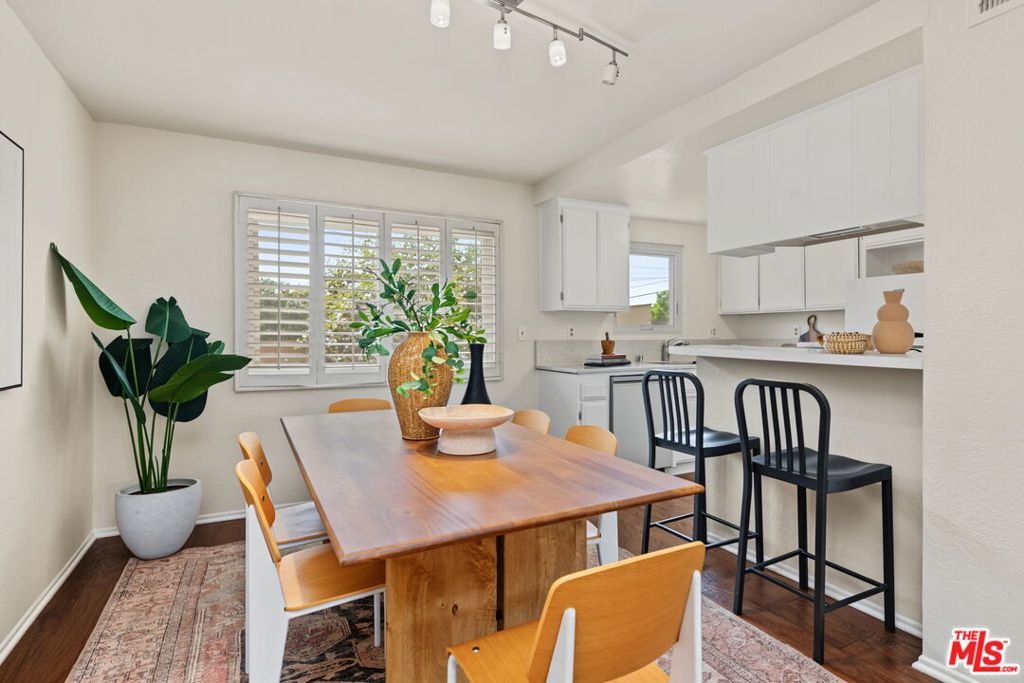 2016 Euclid Street 13 Property Photo 11