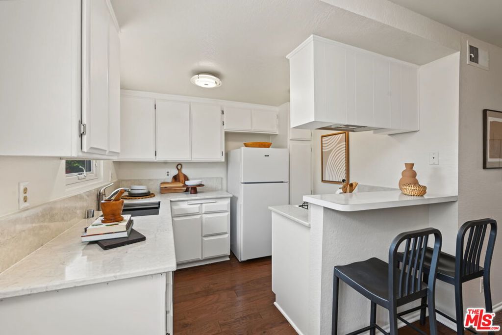 2016 Euclid Street 13 Property Photo 12