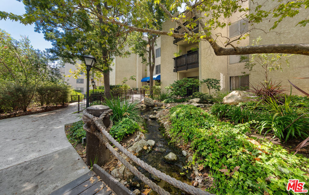 11301 Summertime Lane Property Photo 3