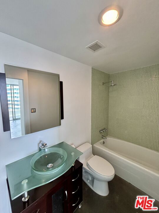 10501 Wilshire Boulevard 2304 Property Photo 8