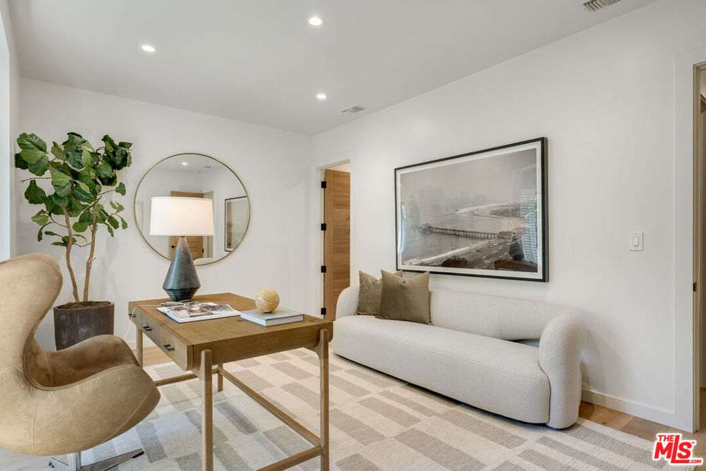 521 Loring Avenue Property Photo 14