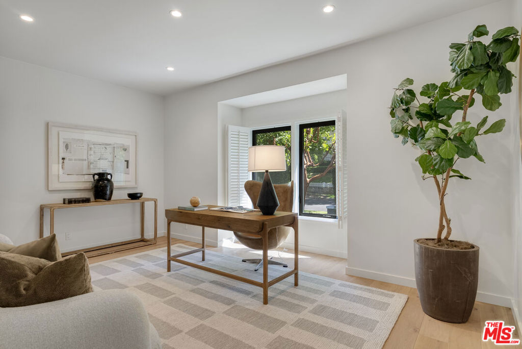 521 Loring Avenue Property Photo 15