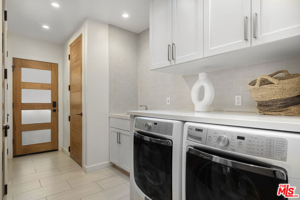521 Loring Avenue Property Photo 36