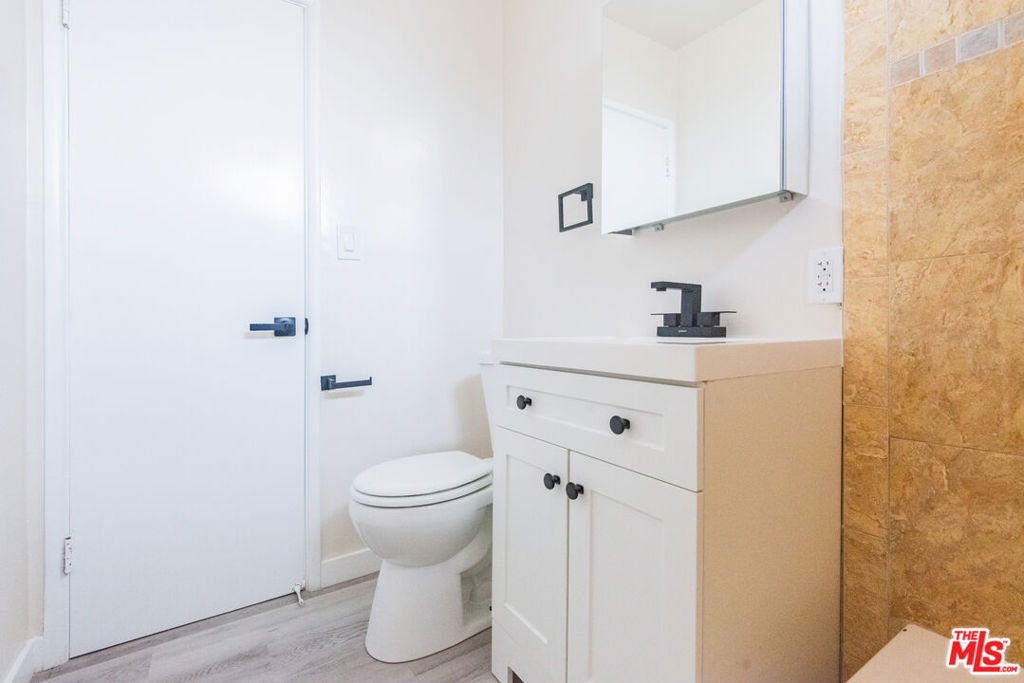 2107 Pullman Lane B Property Photo 20