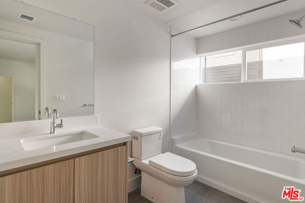 2494 W Shenyad Court Property Photo 11