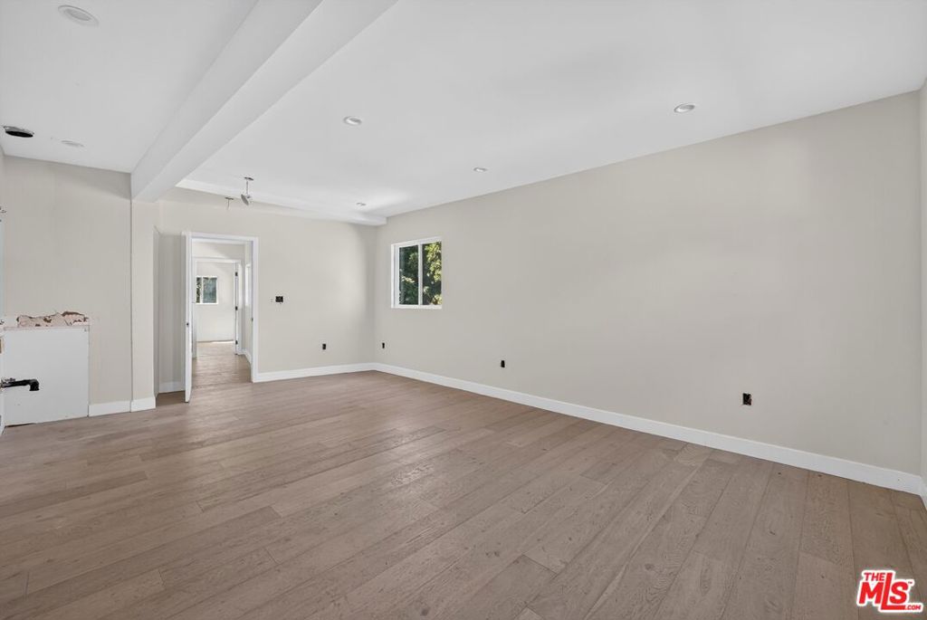 3950 Franklin Avenue Property Photo 23