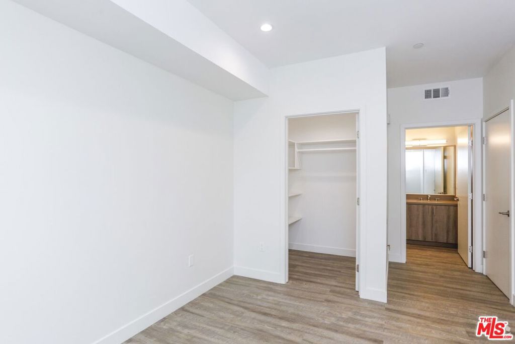 744 Hartford Avenue 501 Property Photo 7
