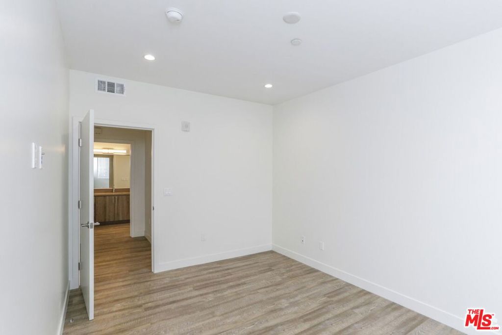 744 Hartford Avenue 501 Property Photo 10
