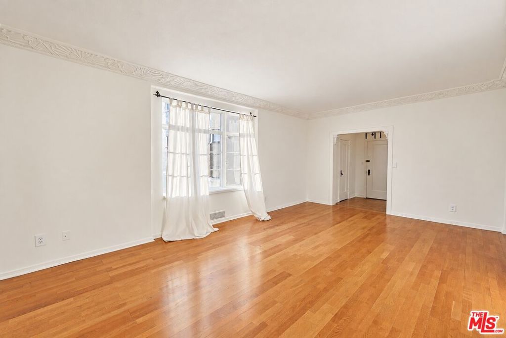 1314 N Hayworth Avenue 502 Property Photo 21