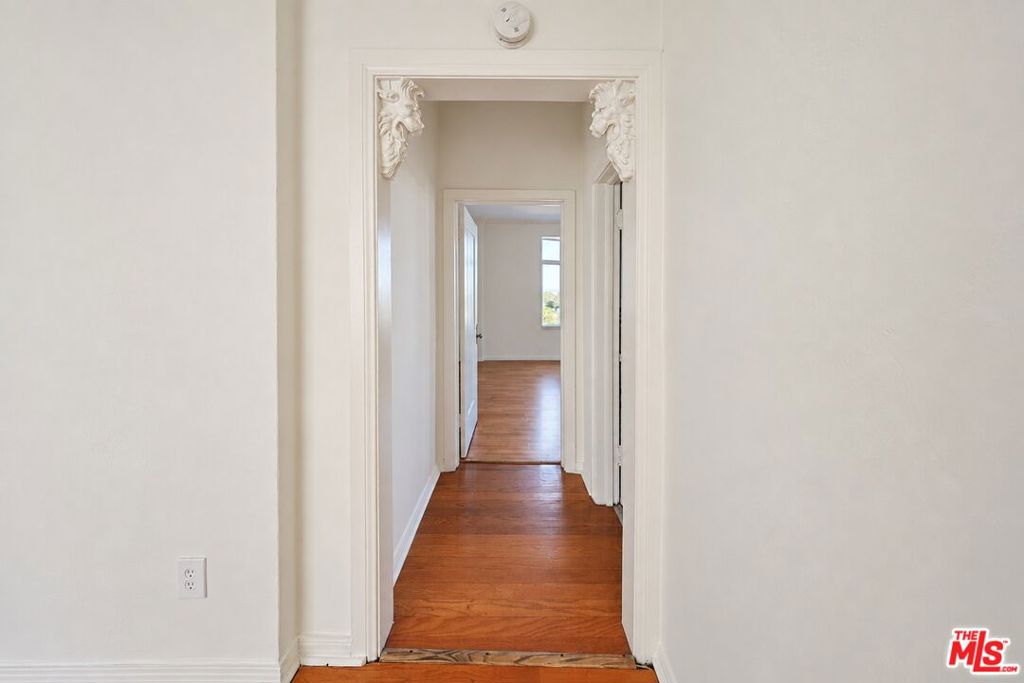 1314 N Hayworth Avenue 502 Property Photo 46