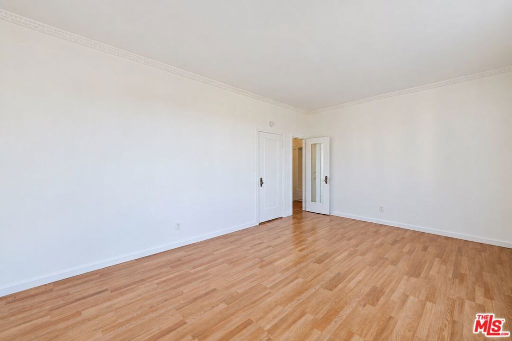 1314 N Hayworth Avenue 502 Property Photo 58