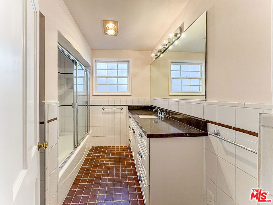 2445 22nd Street Property Photo 20