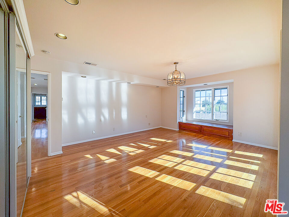 2445 22nd Street Property Photo 28