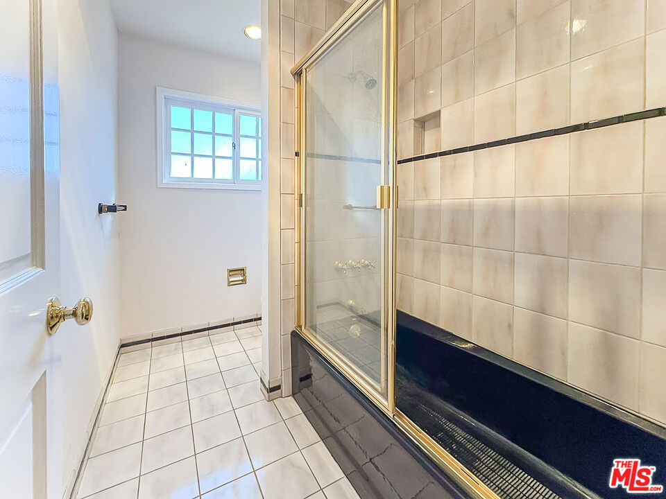 2445 22nd Street Property Photo 44