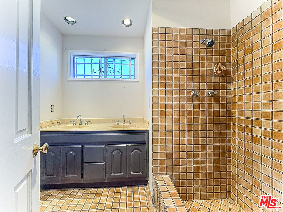 2445 22nd Street Property Photo 52