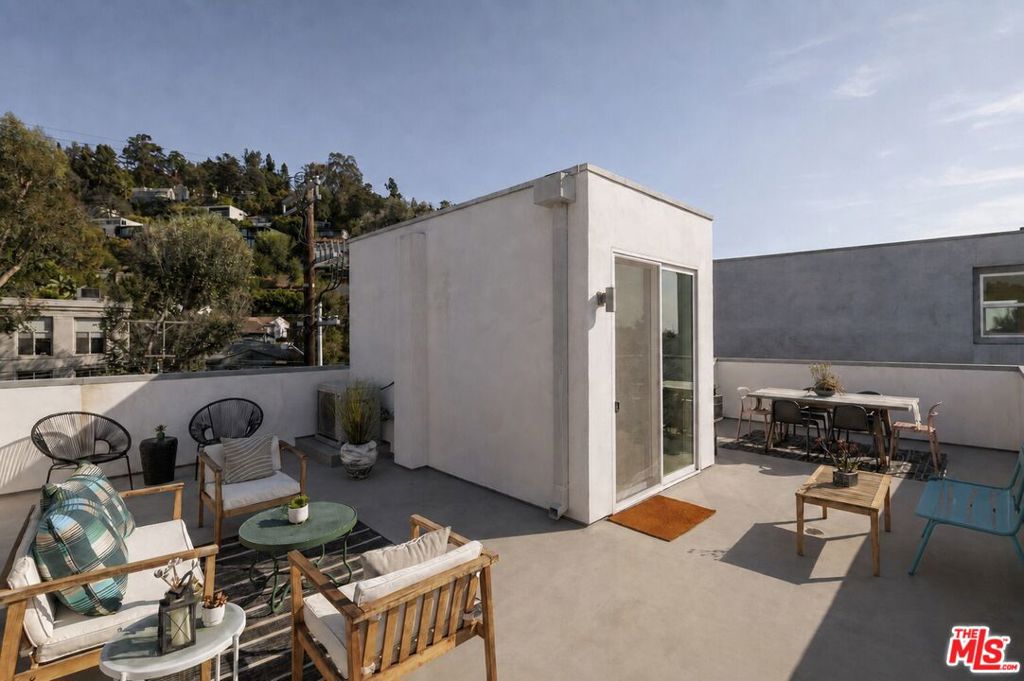 1925 Griffith Park Boulevard Property Photo 22