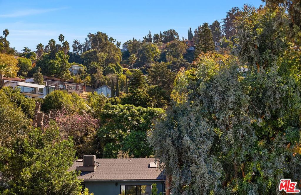 1925 Griffith Park Boulevard Property Photo 26