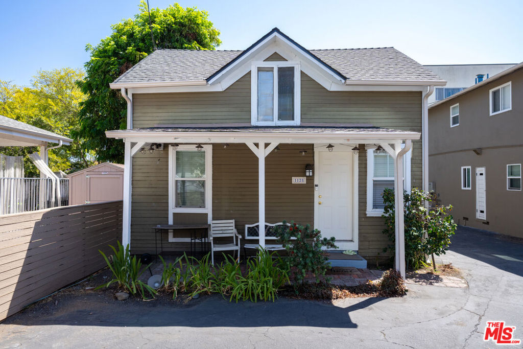 1124 Cordova Street Property Photo 5