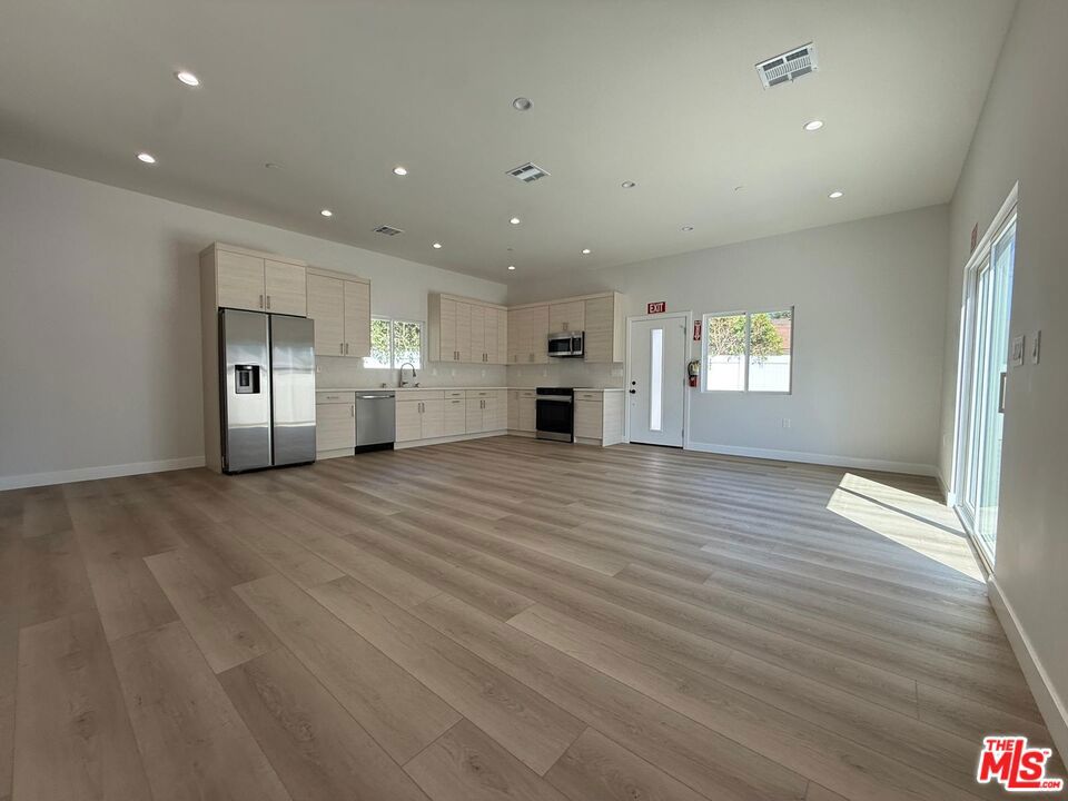 15830 1/2 Blackhawk Street Property Photo 7