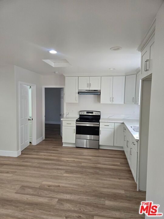 15251 1/2 Mystic Street Property Photo 5