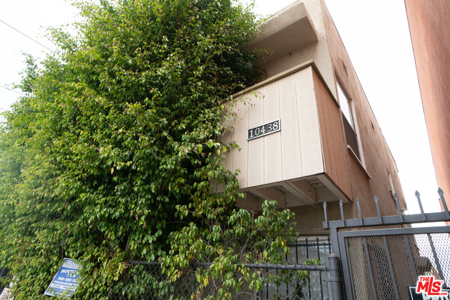 10438 Santa Monica Boulevard 4 Property Photo 1