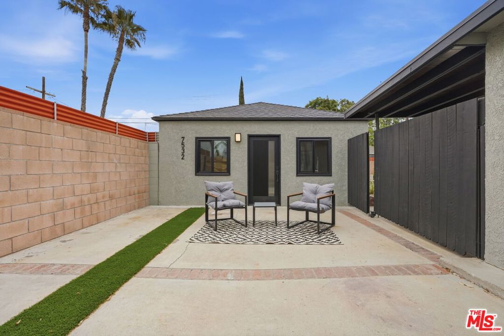 7530 & 7532 Gaviota Avenue Property Photo 20