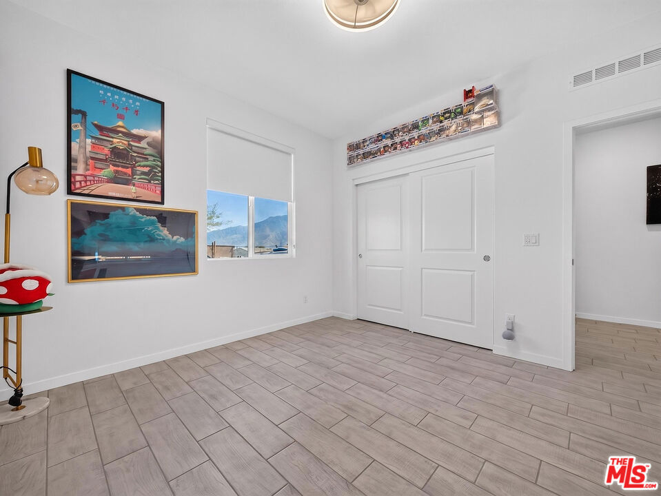 62652 N Crescent Street Property Photo 15