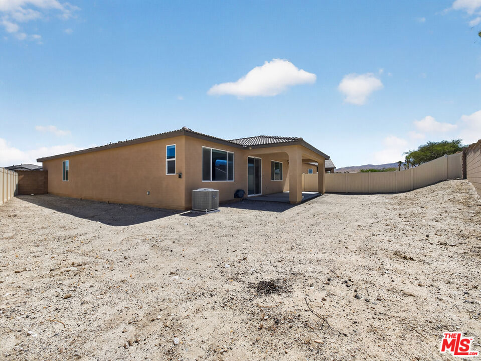62652 N Crescent Street Property Photo 22