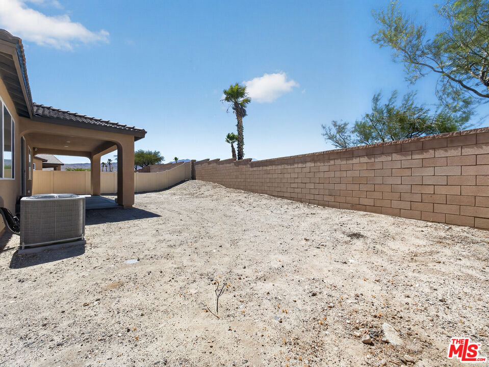 62652 N Crescent Street Property Photo 23