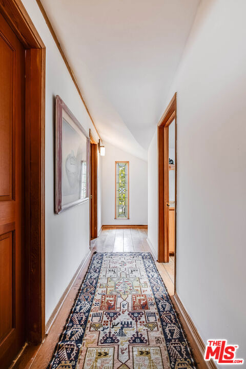 454 N East Rustic Road Property Photo 11