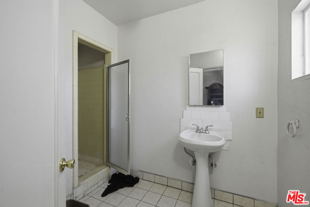 130 Kern Street Property Photo 14