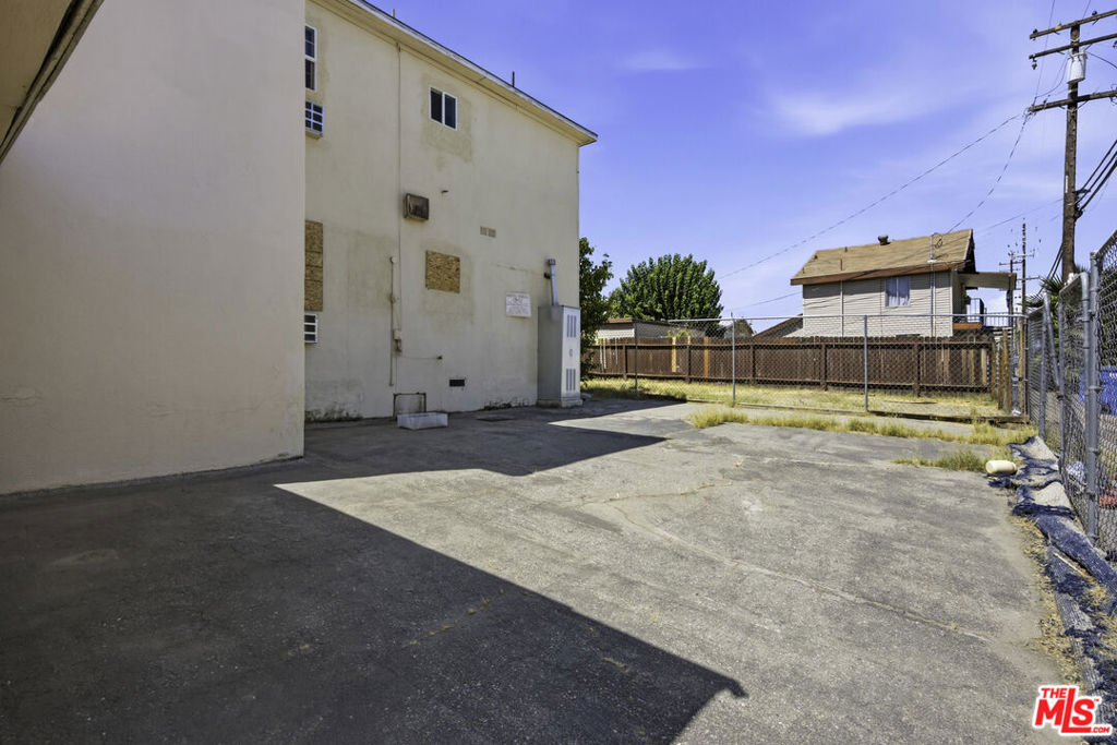 130 Kern Street Property Photo 21