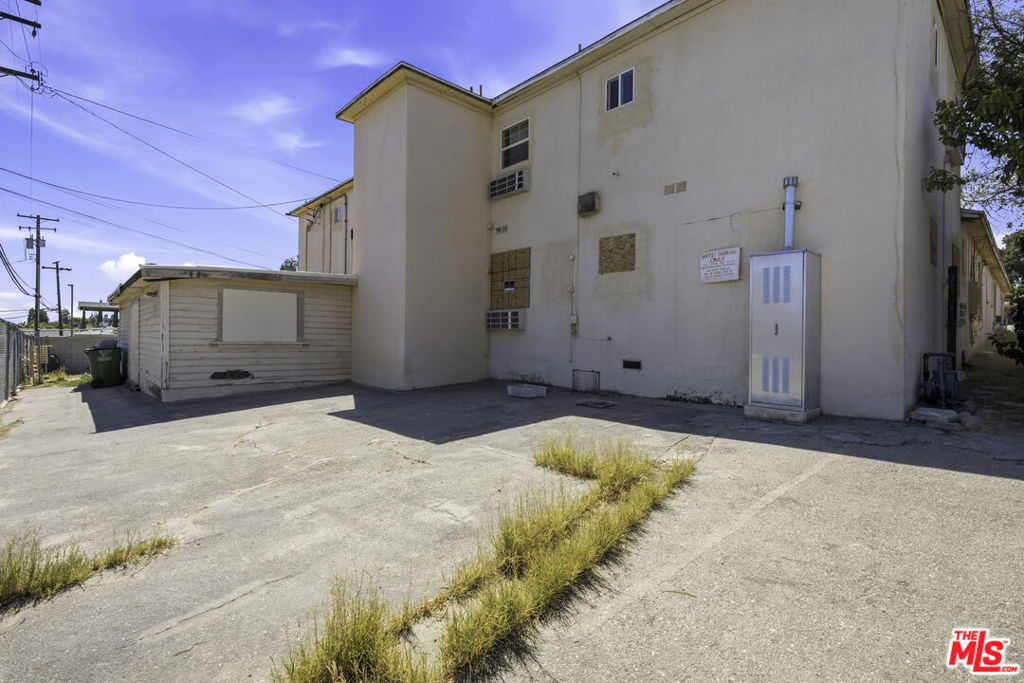 130 Kern Street Property Photo 22