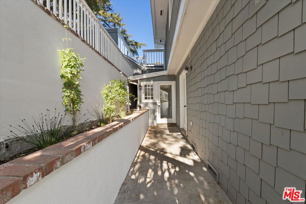 5514 Canyonside Road Property Photo 8