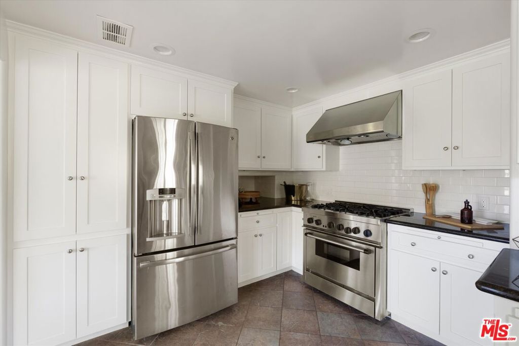 5514 Canyonside Road Property Photo 26