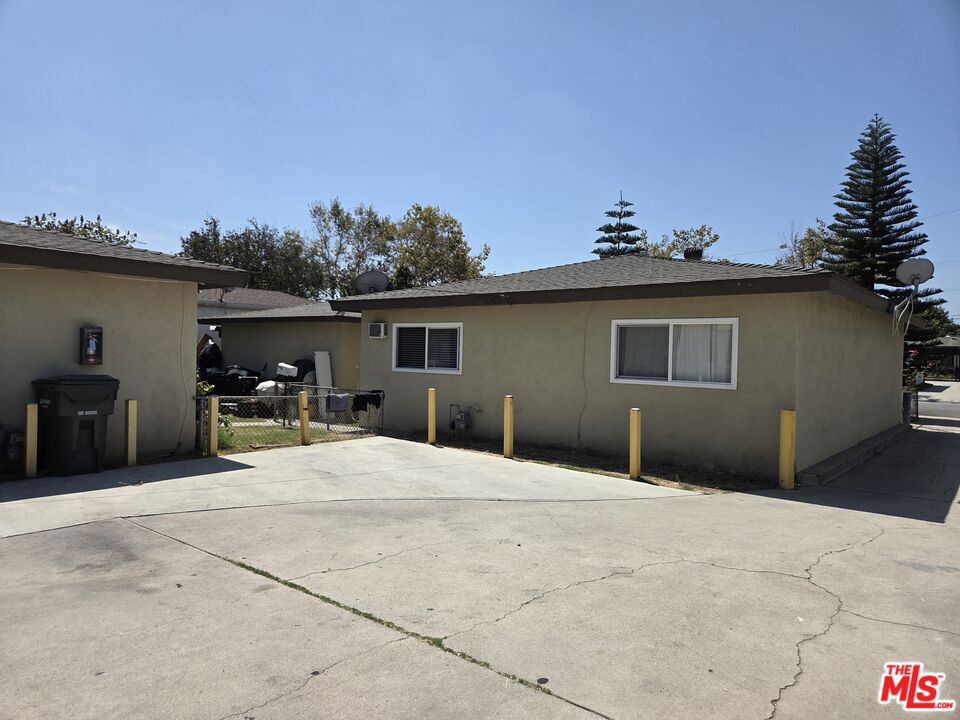 6337 Gallant Street Property Photo 4