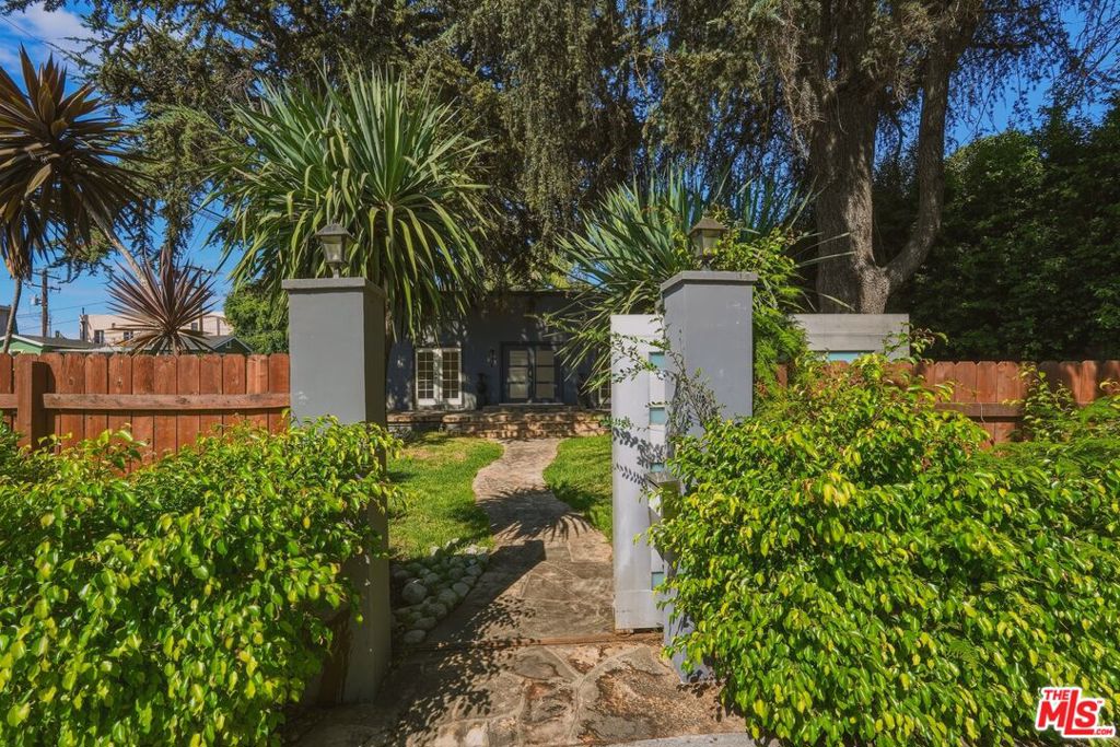 1301 N Orange Grove Avenue Property Photo 3