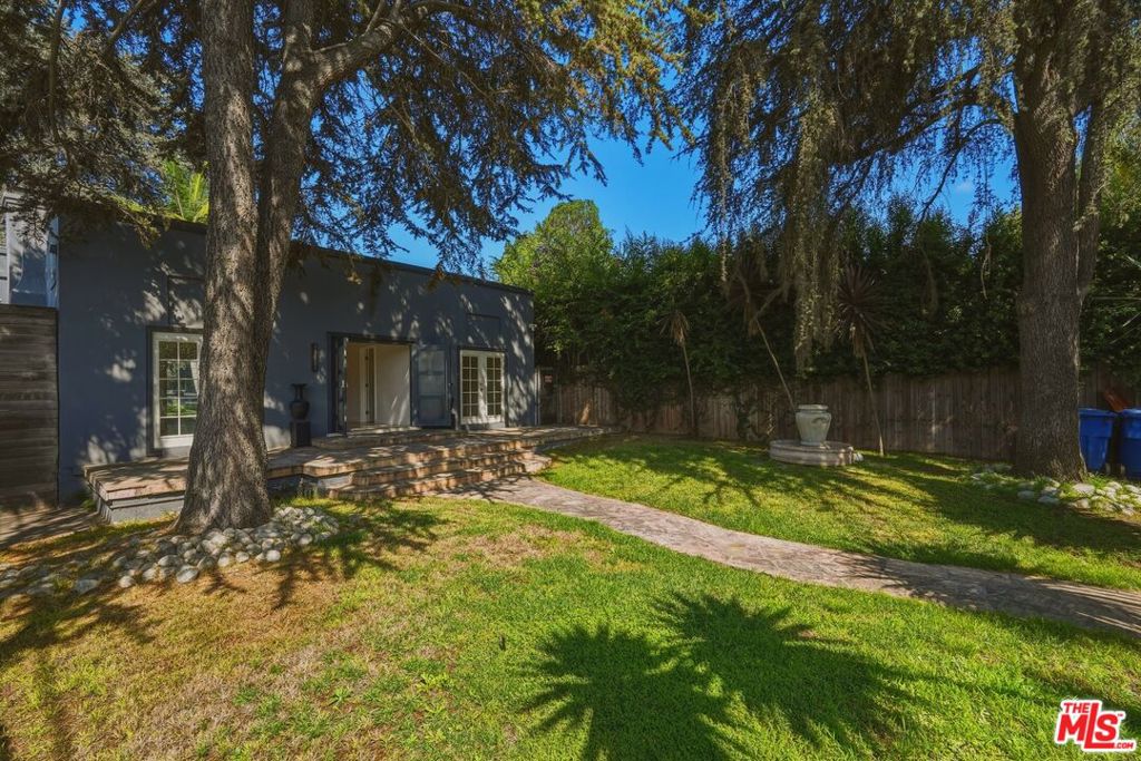 1301 N Orange Grove Avenue Property Photo 5
