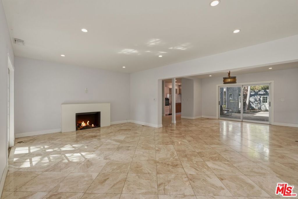 1301 N Orange Grove Avenue Property Photo 9
