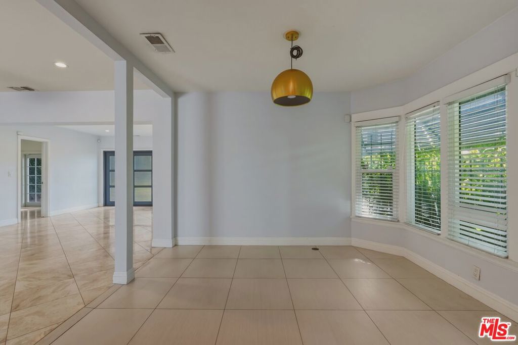 1301 N Orange Grove Avenue Property Photo 11