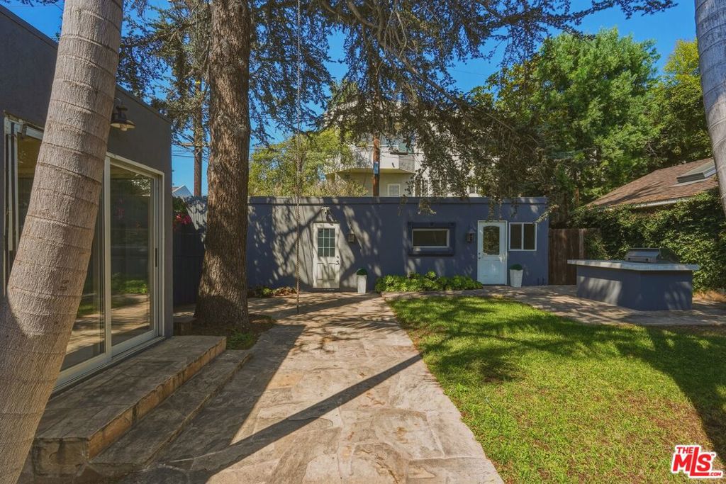1301 N Orange Grove Avenue Property Photo 27