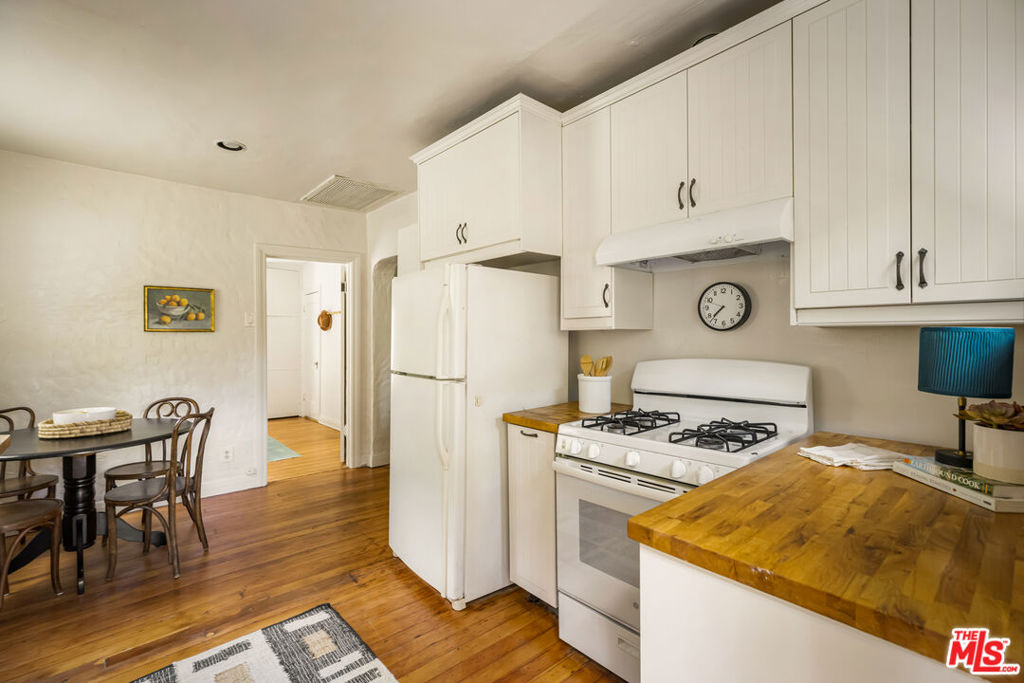 483 Museum Drive Property Photo 10
